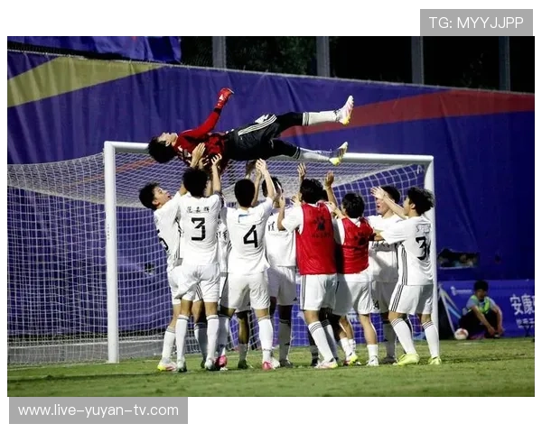 足球赛球星致辞：激励拼搏与团队精神的力量